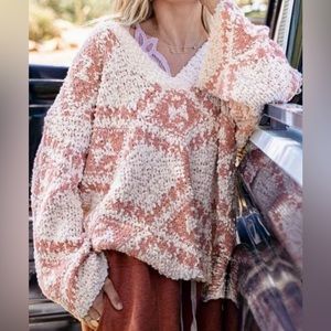 POL Women's V-Neck Sweater in Cream and Pink